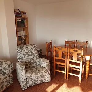 Bonito En Primera Línea De Playa Apartamento