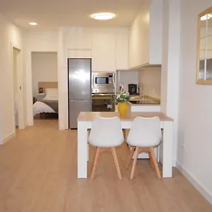Completo De 1 A 50m De La Playa Apartamento